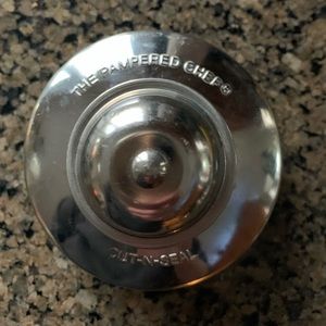 Pampered chef Cut’n Seal “Uncrustable maker” (3.5”
Small/medium)